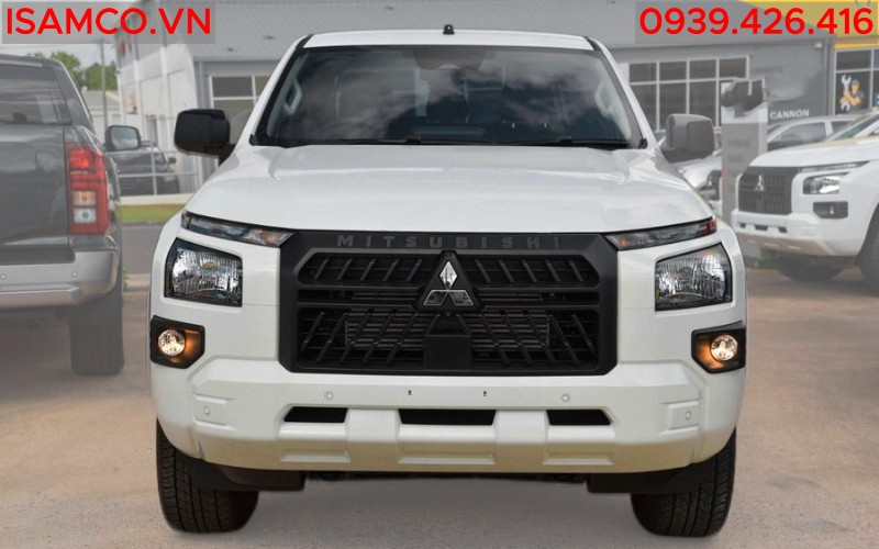 Mitsubishi Triton GLX - Thiết kế "Beast Mode" đầu xe của Troton GLX