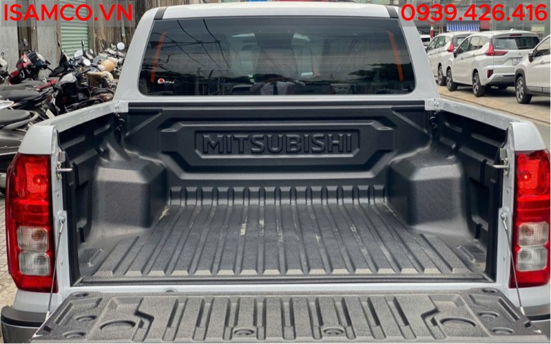 Mitsubishi Triton GLX - Thùng xe thực dụng Triton GLX 1