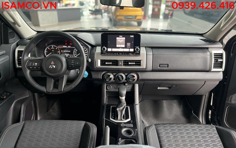 Mitsubishi Triton GLX - Nội thất của Triton GLX