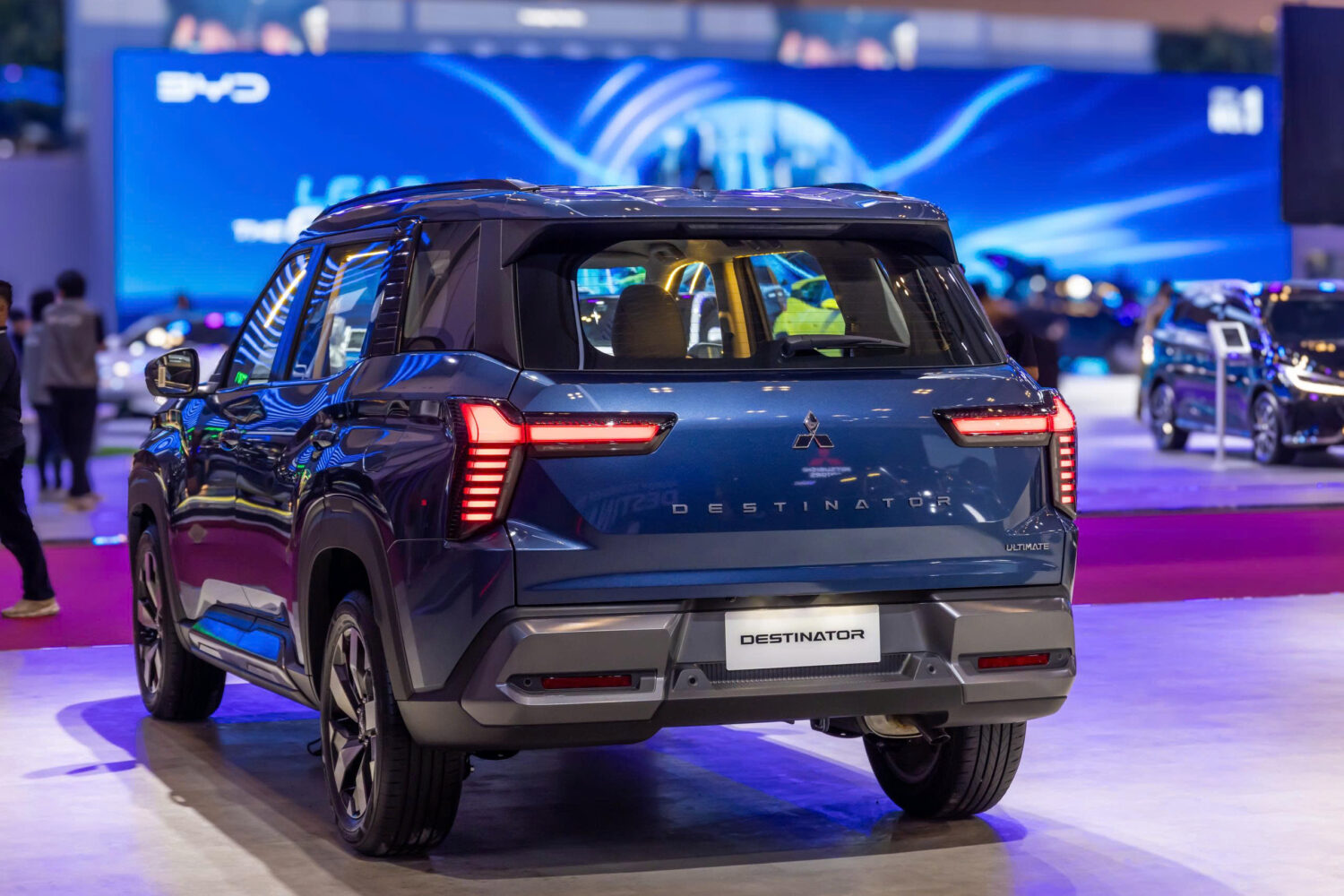 Ngoai that duoi xe Destinator